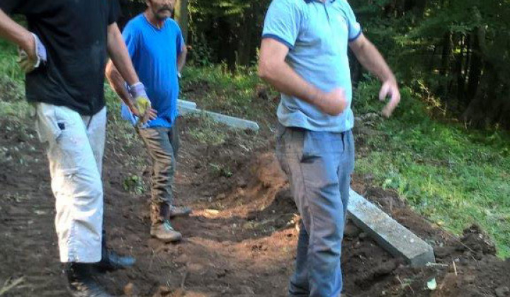 Brigáda na rekonštrukcii/úprave prameňov